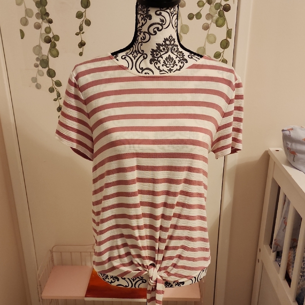Chic Striped Pink and White Women's Tee